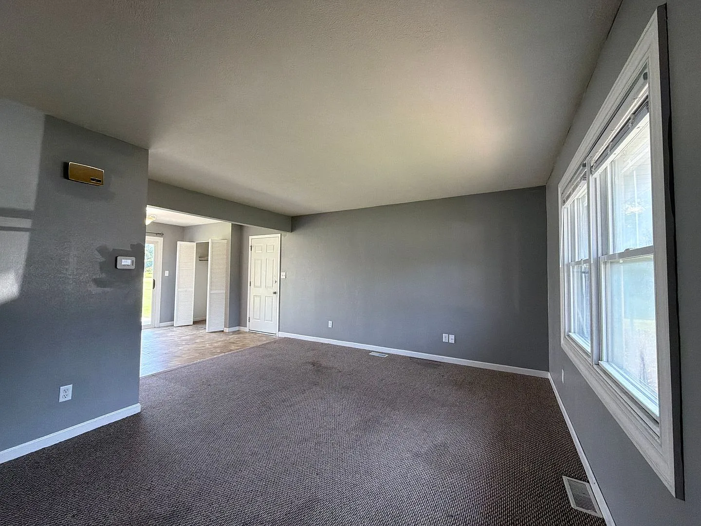 1406 County Road 6 East — Photo 4