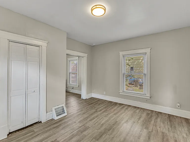 944 Walnut St #1 — Photo 5