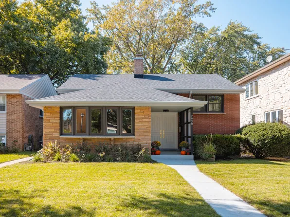 7930 N Kenneth Ave, Skokie, IL 60076