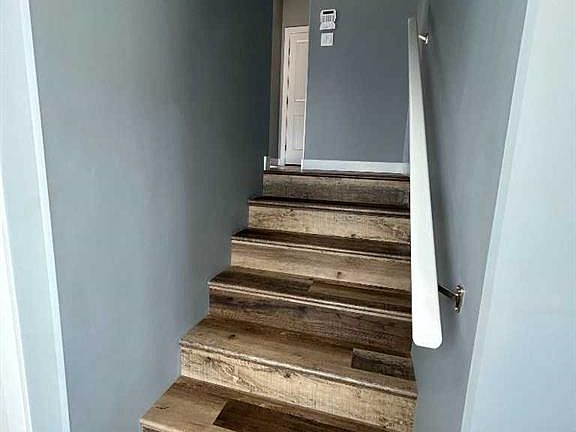 3rd image of 10630 E 114c St