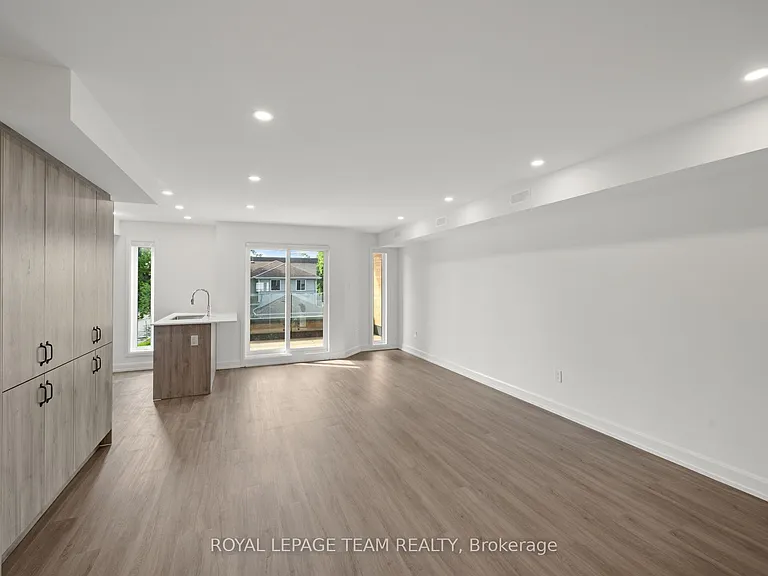 998 Hollington St — Photo 7