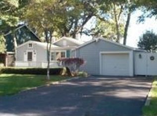 22029 W Lake Ave, Round Lake, IL