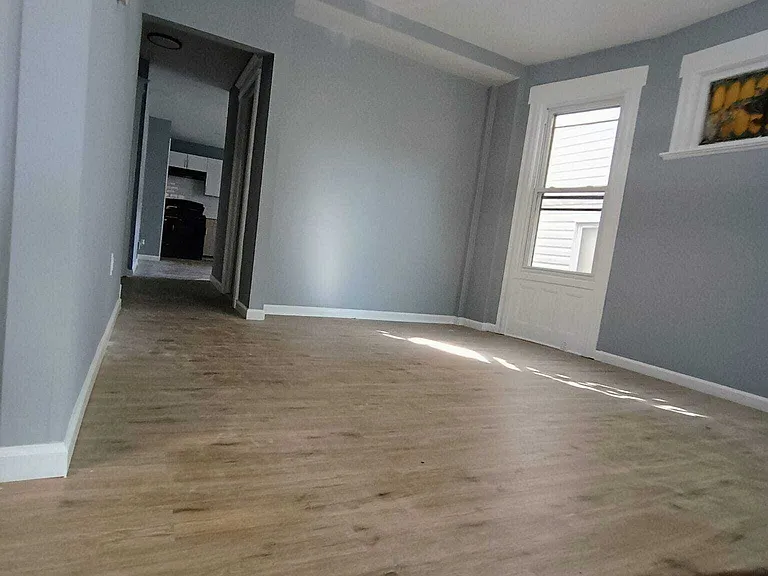 166 Ridgewood Ave — Photo 5