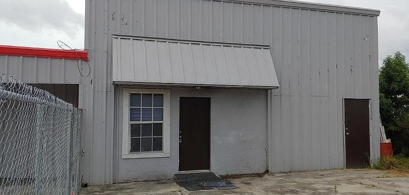 2nd image of 8008 E Broadway Ave