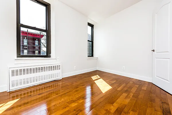 Rented by Nooklyn NYC LLC | media 21