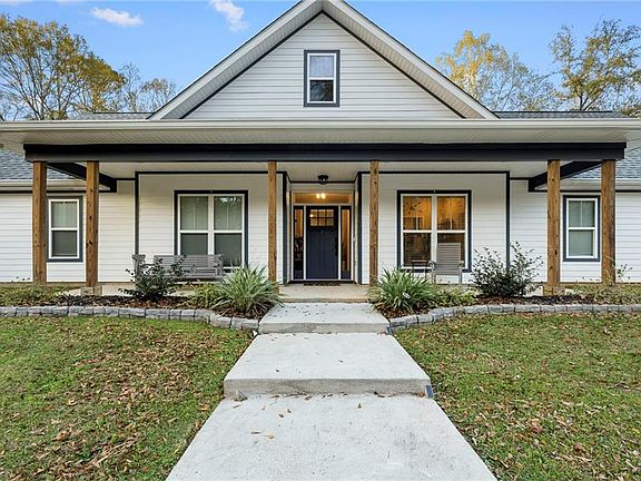 2nd image of 73557 Fairway Dr