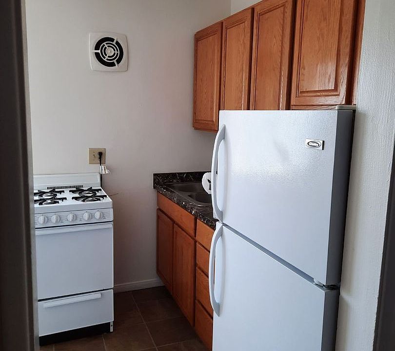 1st image of 3235-3239 Collier Ave #3235-5