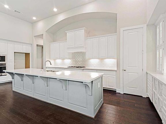 5th image of 223 Calm Savanna Ct