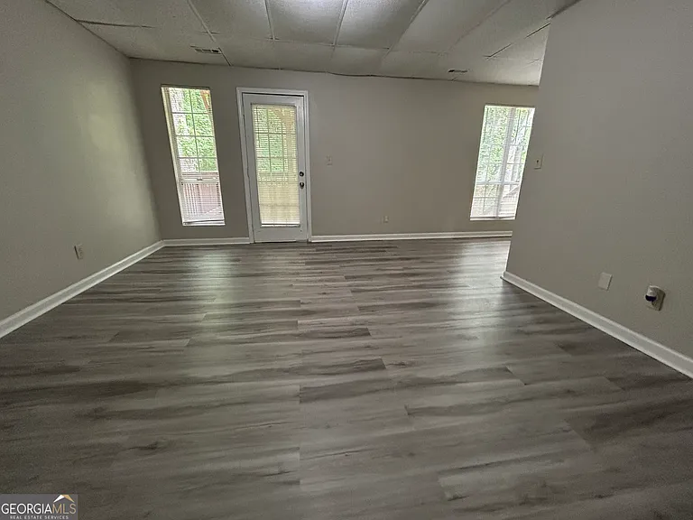 1002 Kathleen Ct — Photo 11