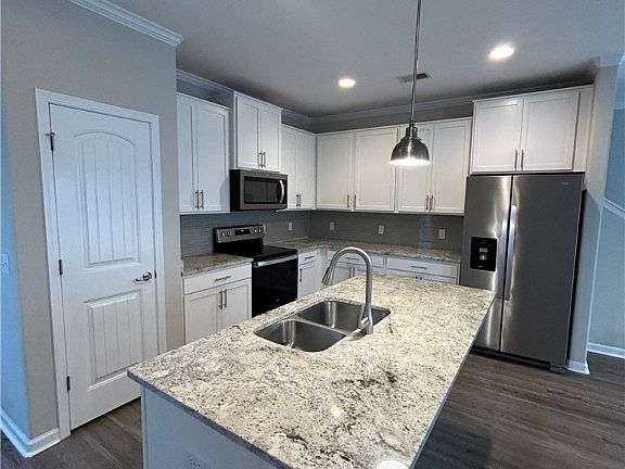 4th image of 223 Sonoma Dr