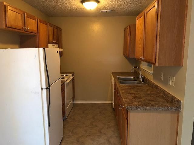 2nd image of 415 Tammy Lynn Dr APT 2