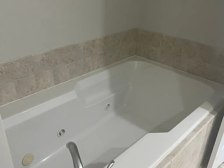 107 Ventura Pl — Photo 6
