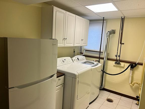 4th image of 4225 Lodgepole Dr