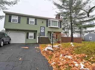67 Pike Creek Dr, Cohoes, NY 12047