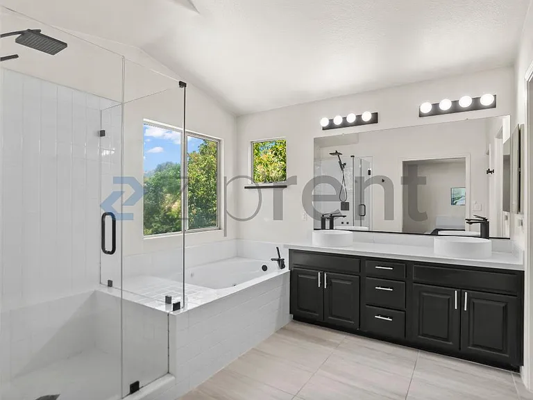 5215 Manderston Dr — Photo 25