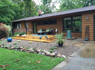 1883 Glengary Rd, Akron, OH 44333