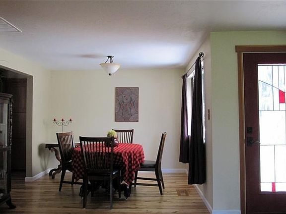 5th image of 1551 Woodland Dr