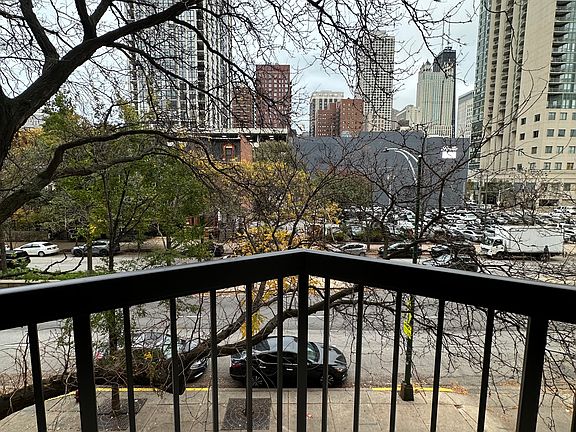 3rd image of 1136 N Lasalle St #4P