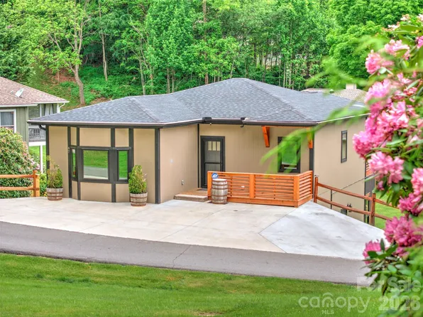 47 Winghaven Hts, Waynesville, NC 28786