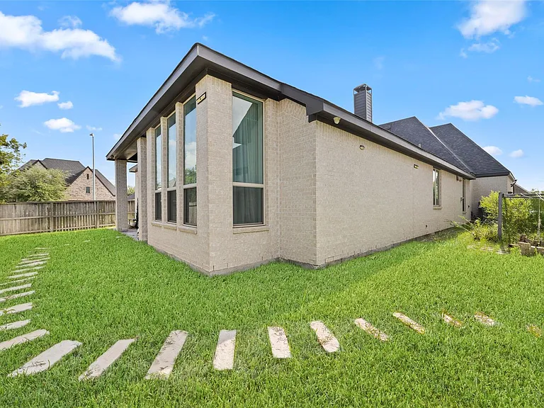 8515 Verona Falls Ct — Photo 29