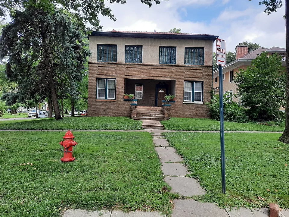1806 D St #4