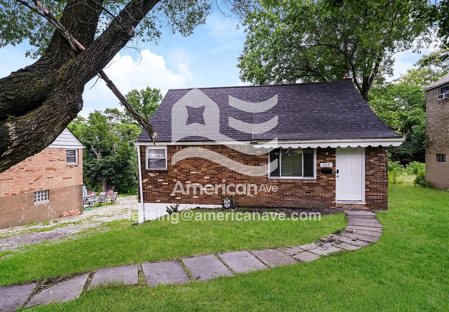 3 bed, 1.0 bath, 1163 sqft, $1,313 — Photo 1
