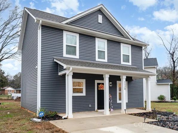 1124 Thayer Glen Ct, Charlotte, NC 28213