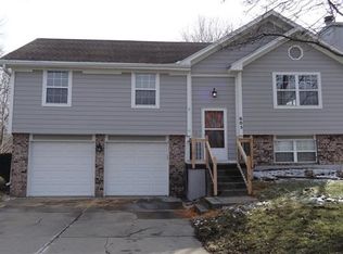 605 Broadway St, Grain Valley, MO 64029