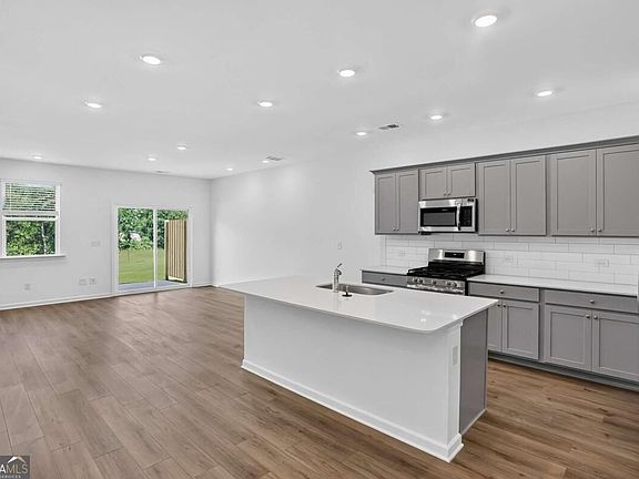 3rd image of 3046 Humdala Pl #227
