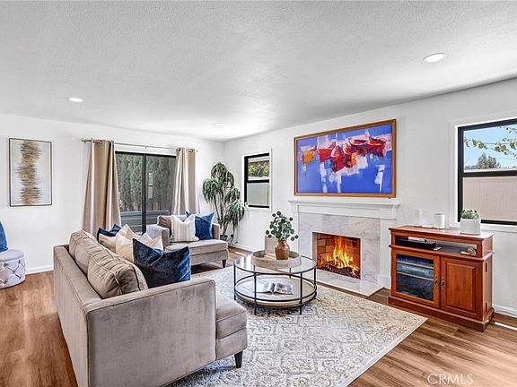 3rd image of 203 Tanforan Ln