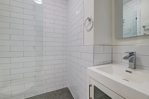 Rented by REAL New York | media 33