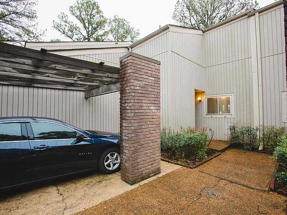 2nd image of 4749 Oakbrook Ct #5102