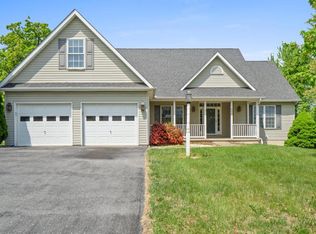 404 Michigan Dr, Falling Waters, WV 25419