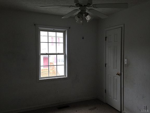 5th image of 141 Kroening Ln