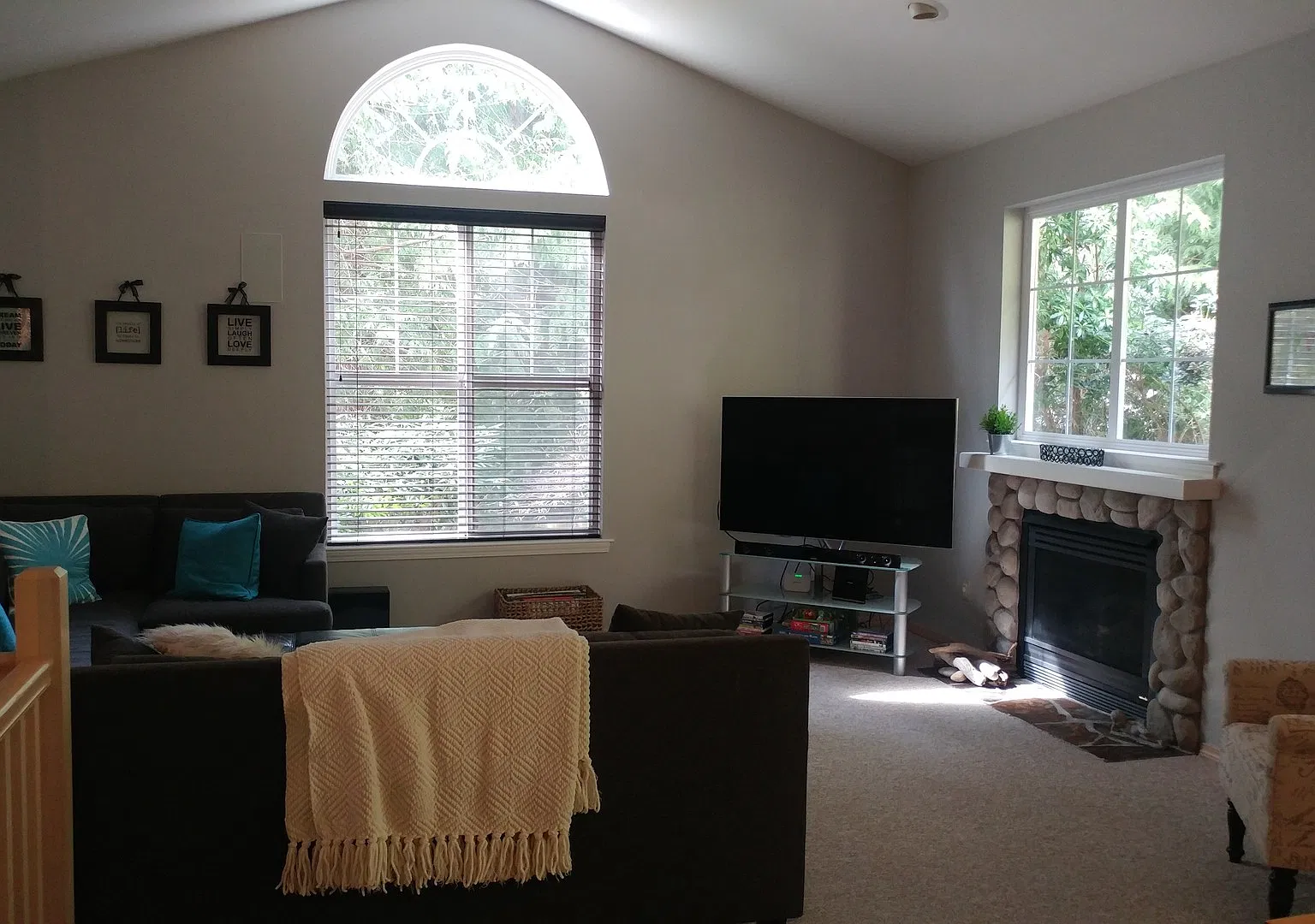 Private and Spacious Home in Langley! — Photo 3