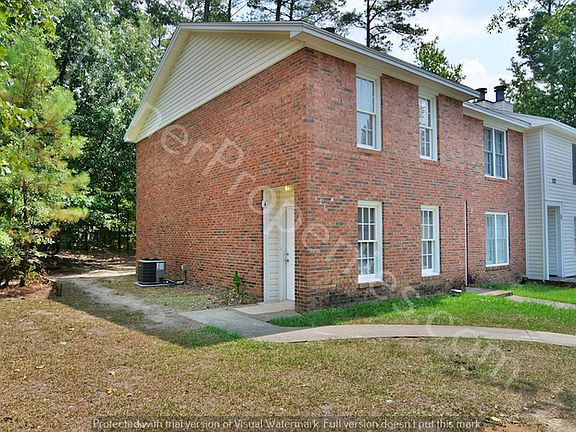3rd image of 121 Manorwood Ct