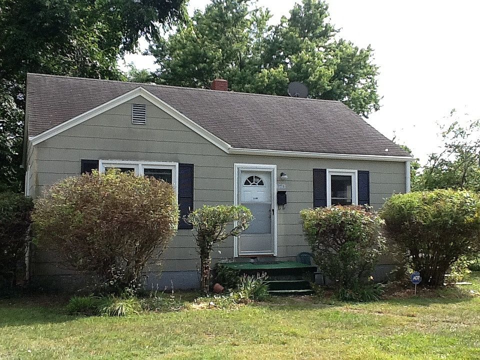 1st image of 721 W Terrell St