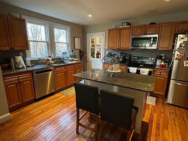 53 Apple St — Photo 9