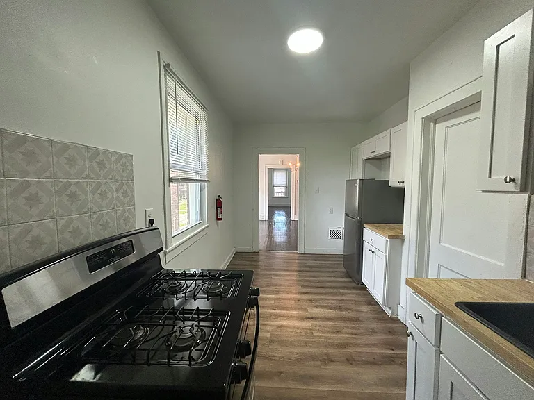 1165 Virginia Park St #1 — Photo 9