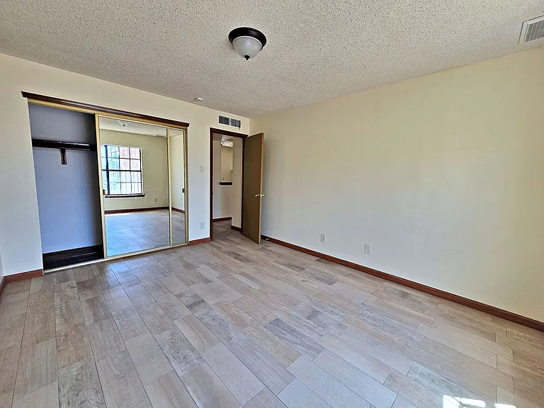 3219 Mountain Ridge Dr — Photo 10