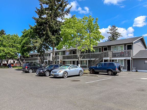 3rd image of 10915 Freiday St SW #3