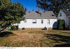 3rd image of 410 Fairway Blvd