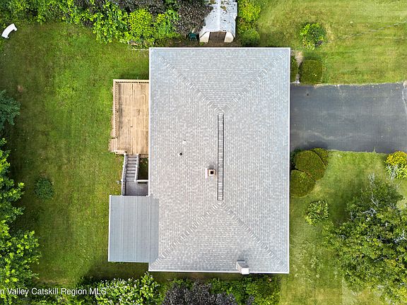 3rd image of 19 Louis Avenue