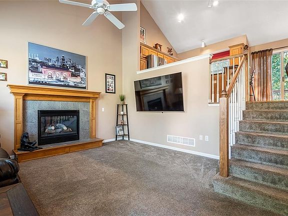 4th image of 5811 Meadowsweet Ln