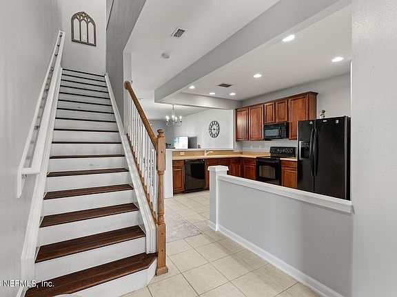 3rd image of 4235 CROWNWOOD Drive