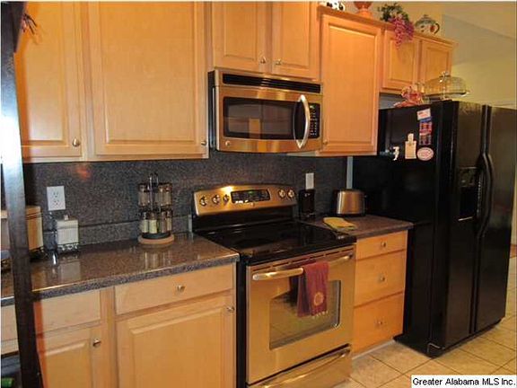 5th image of 105 Berkshire Manor Cir