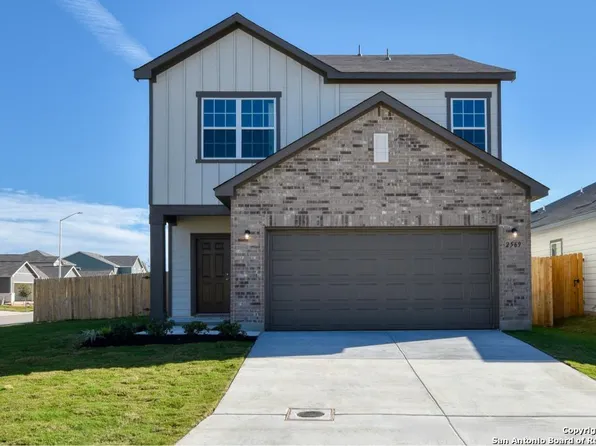 2569 Ayers, Seguin, TX 78155