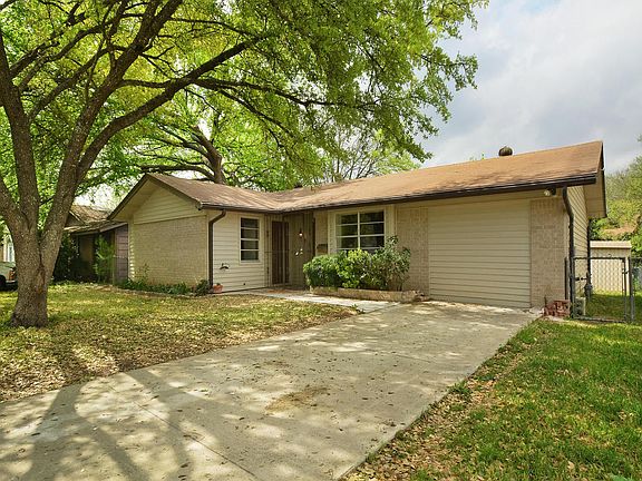 3rd image of 815 Sussex Dr