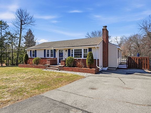 3rd image of 4 Edsel Dr