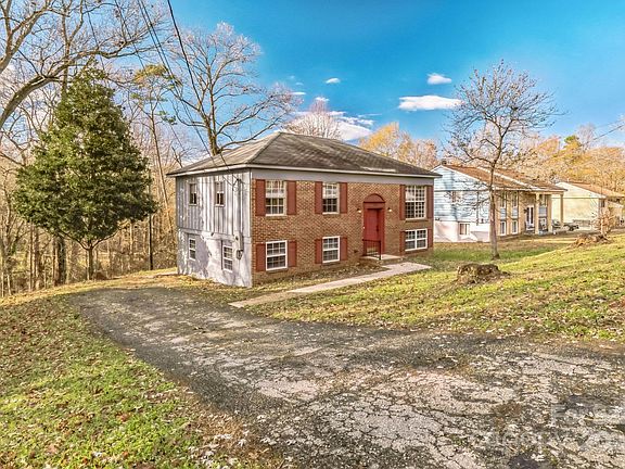 4th image of 1426 Green Circle Dr